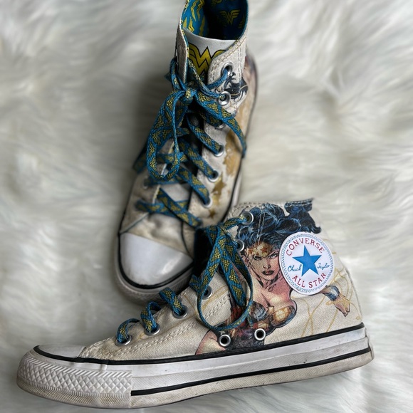Converse Shoes - Wonder Woman High Top Converse